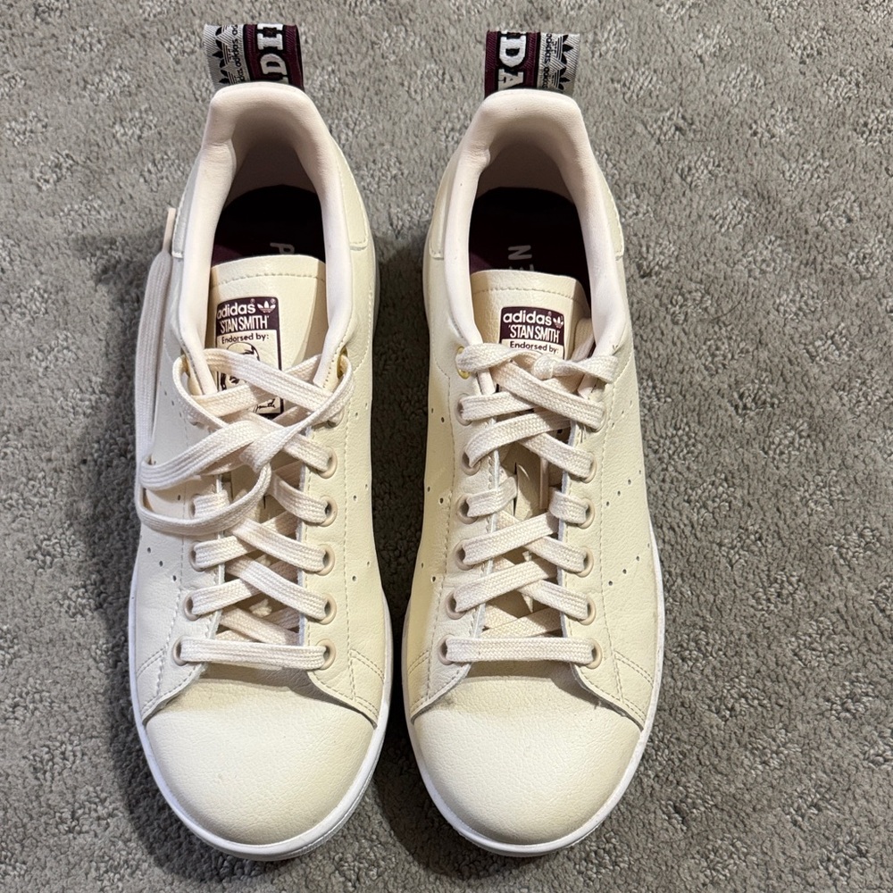 Adidas Women's Off-White Sneakers size 7